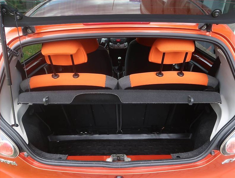 Toyota Aygo (2013) 1.0 VVT-i, Park. senzory - fotka 12 z 13