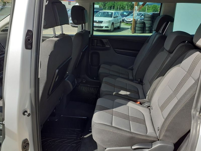 Volkswagen Sharan (2017) 2.0 TDI 4X4 DSG 7 MÍST. - fotka 24 z 48