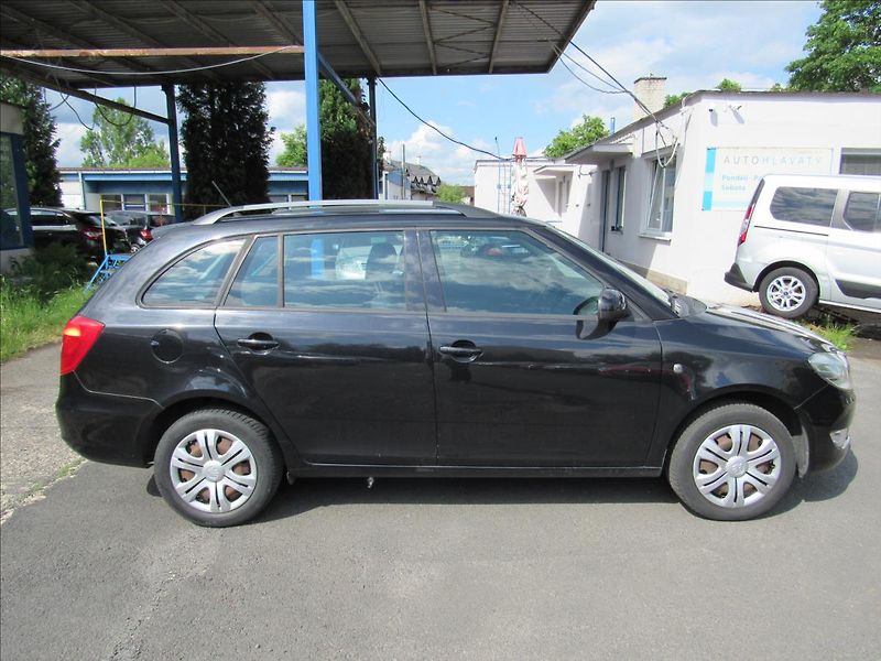 Škoda Fabia 1,2 TSi 63kW Combi - fotka 8 z 31