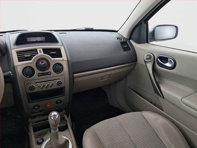 Renault Mégane (2006) 2.0 16V , pěkný stav - fotka 8 z 17