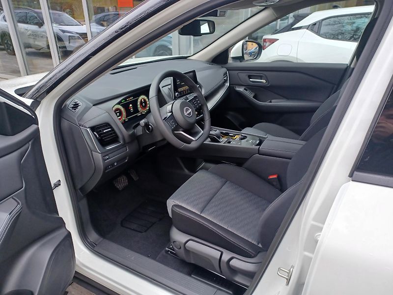 Nissan X-Trail (2026) 1.5VC-T ACENTA+Comfort Pack - fotka 9 z 17