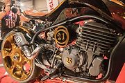 O pohon se starají dva typy motorů z továrny KTM.