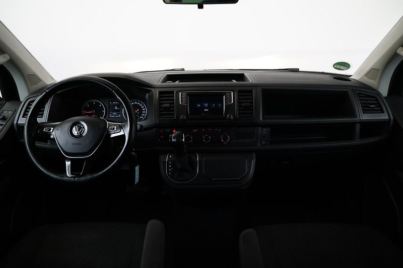 Volkswagen Multivan - fotka 5 z 26