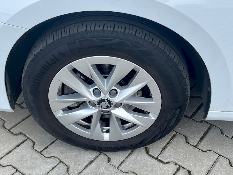 Škoda Fabia (2024) Top Selection 1.0TSi 85kW 7°DS - fotka 30 z 30