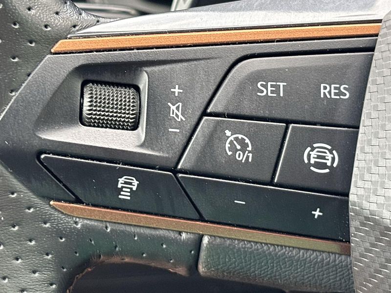 Cupra Formentor (2024) 1.5 TSI DSG - fotka 18 z 32