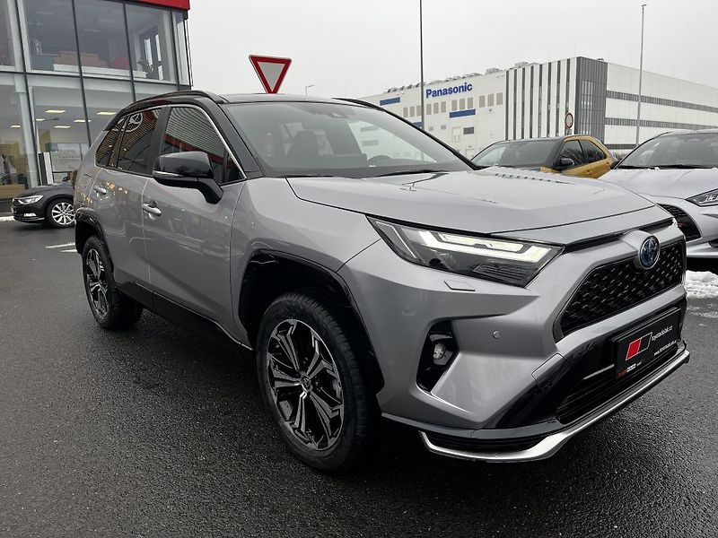 Toyota RAV4 2.5 Plug-in Hybrid ODBĚR IHNED - fotka 2 z 39