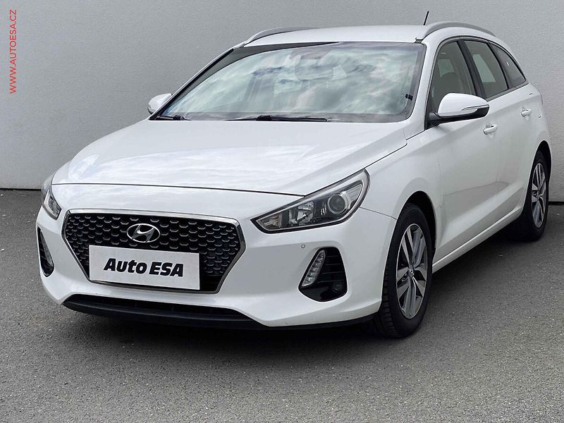 Hyundai i30 (2018) 1.0 T-GDI, 1.maj,ČR, Style - fotka 3 z 19
