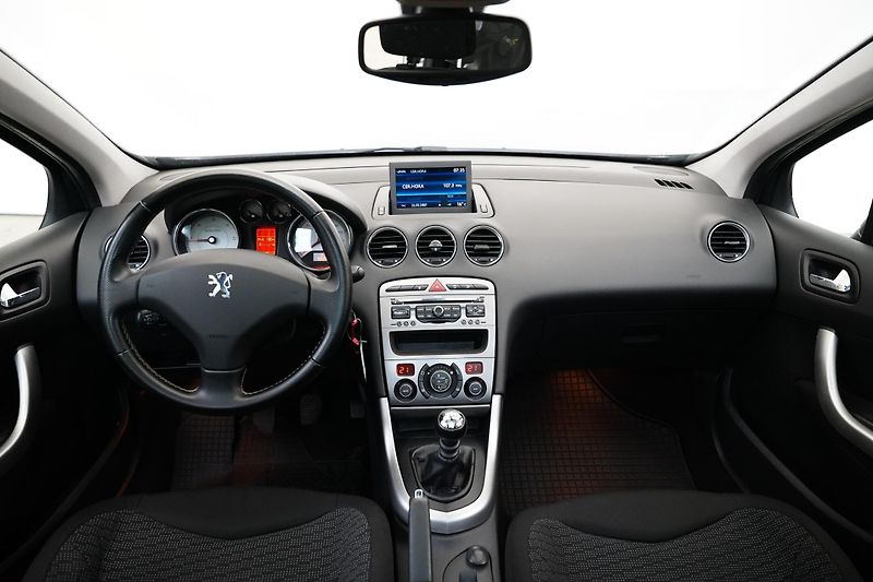 Peugeot 308 - fotka 5 z 23
