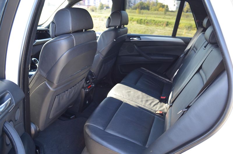BMW X5 (2007) 3,0 D (M57) 173kW, 4x4, M pack - fotka 31 z 46