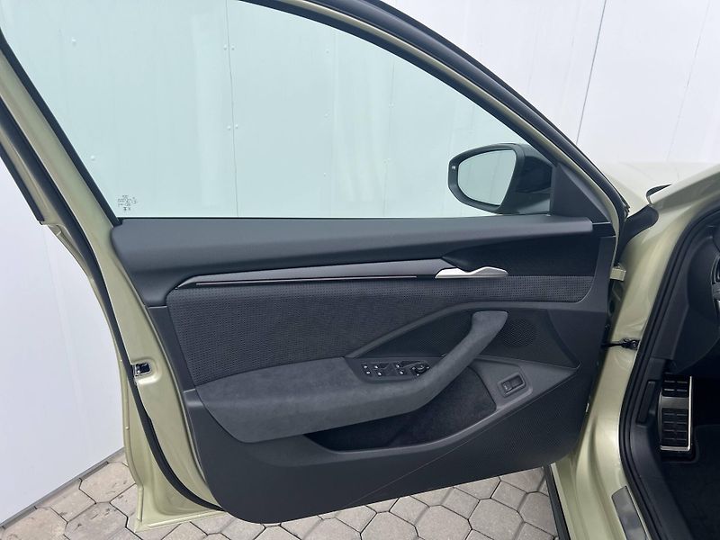 Škoda Superb (2026) Sportline 7DSG 2,0TDI - fotka 18 z 22