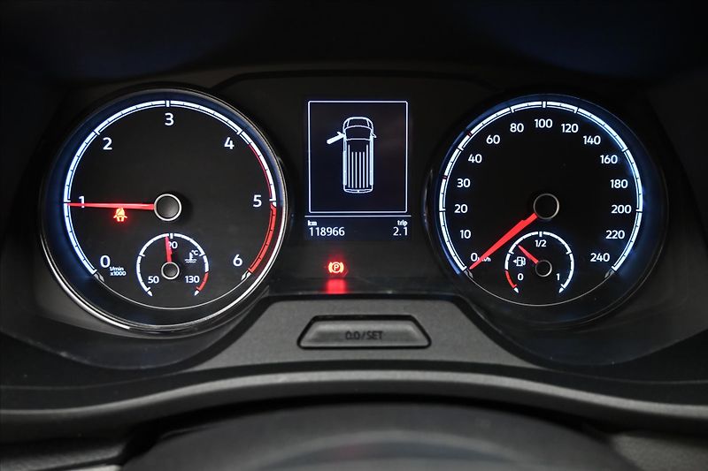 Volkswagen Transporter 2,0 TDI 110kW Klima Tempomat Z - fotka 16 z 28