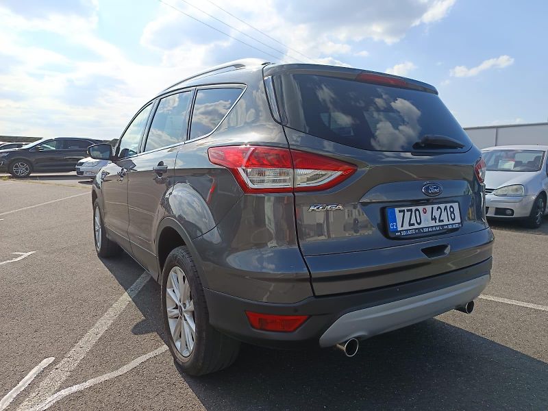 Ford Kuga (2015) - fotka 17 z 37