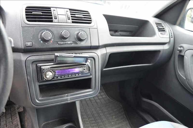 Škoda Roomster (2007) 1,2 HTP - fotka 13 z 19