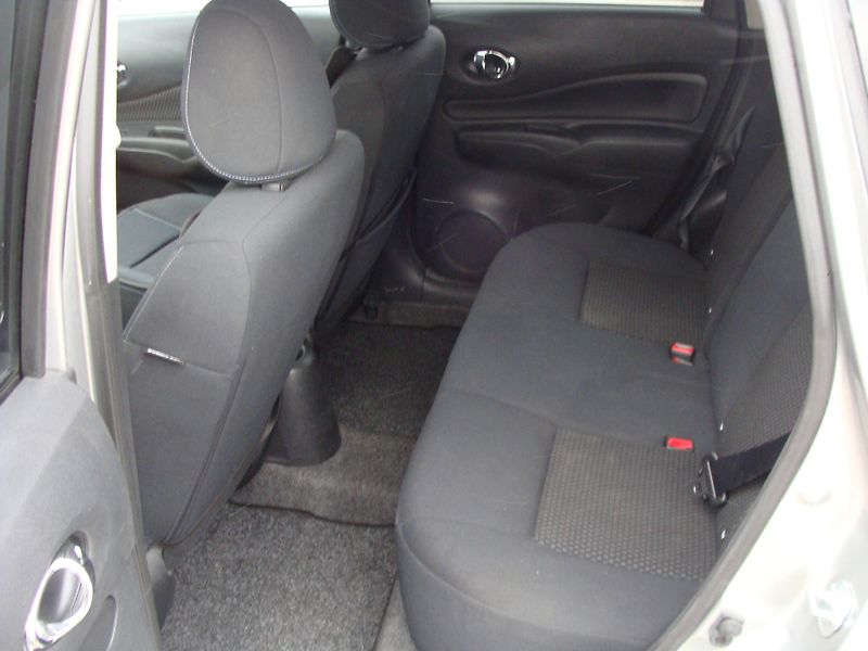 Nissan Note 1.5 DCi, 66 kW, klimatizace - fotka 19 z 23