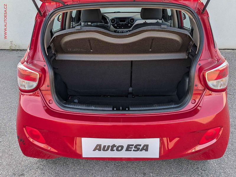 Hyundai i10 (2015) 1.0i, ČR, AC - fotka 7 z 14