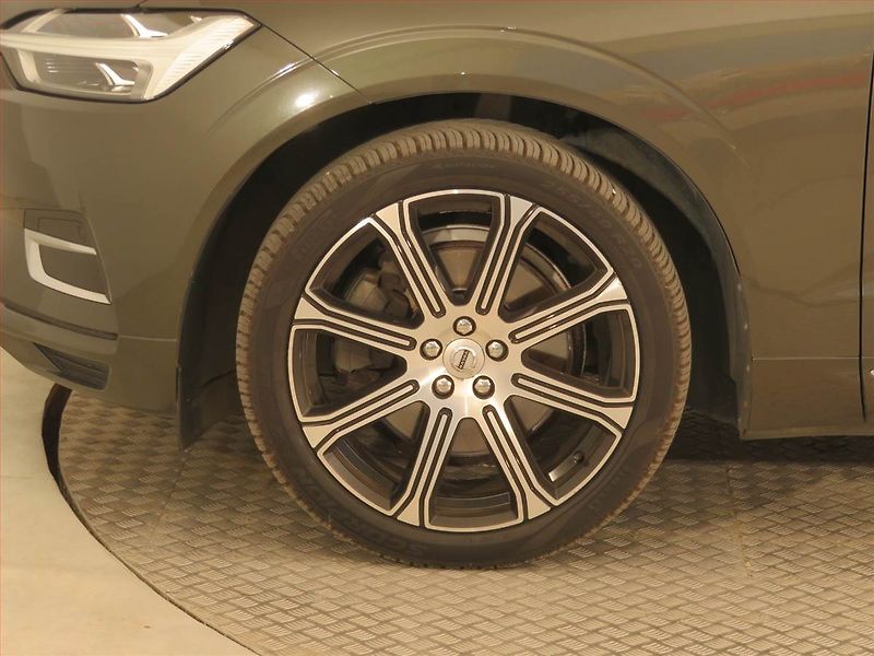 Volvo XC60 (2017) Inscription D4 - fotka 15 z 18