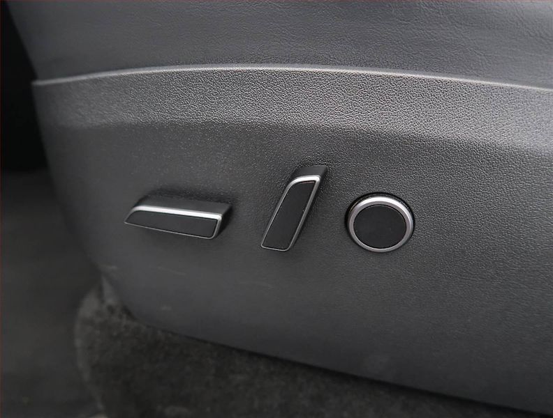 Tesla Model Y (2023) Long Range AWD 79kWh, SoH 92% - fotka 20 z 31