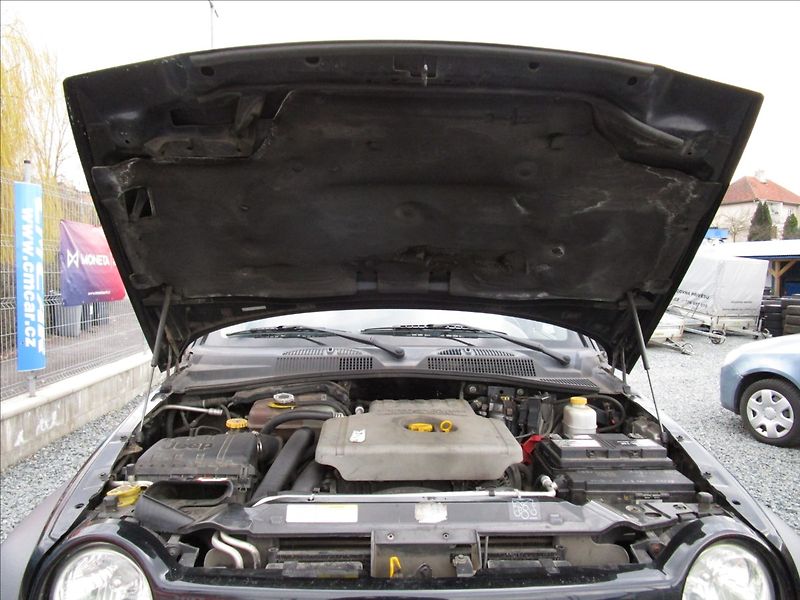 Jeep Cherokee 2.5CRD 4x4, Sport, Klima - fotka 39 z 39