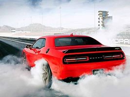Dodge Challenger Hellcat.