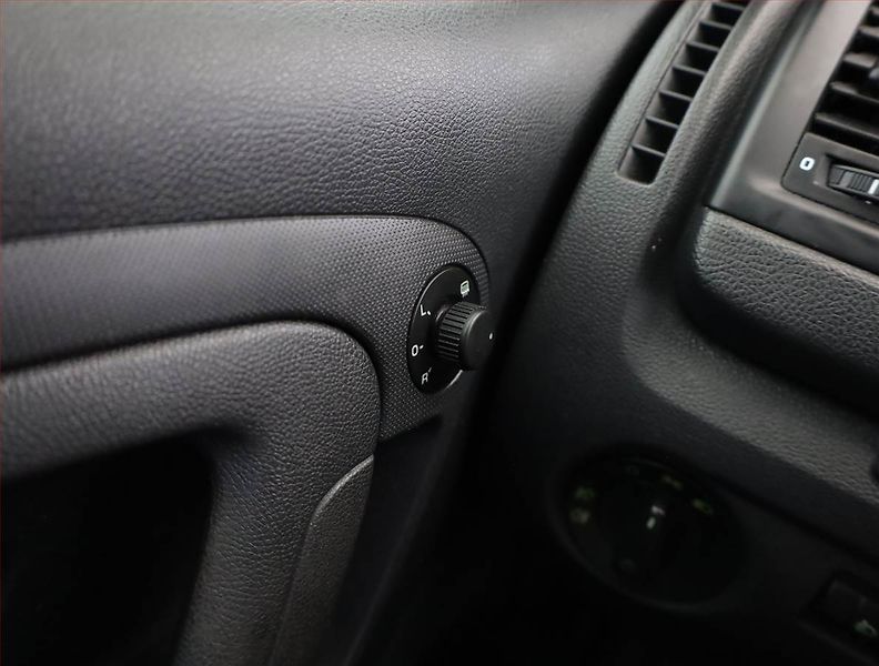 Škoda Fabia (2010) Ambiente 1.2 TSI, Automat - fotka 13 z 14