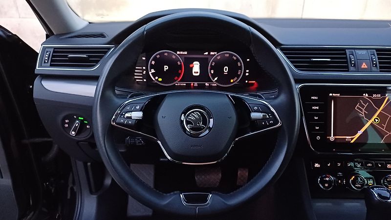 Škoda Superb 2.0 TSI 140kW WEBASTO-TZ-DPH  - fotka 26 z 37