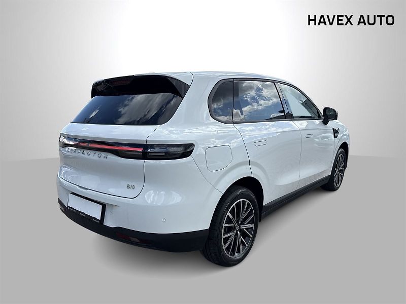 Leapmotor B10 (2026) DESIGN HYBRID EV 18,8 kWh - fotka 2 z 30