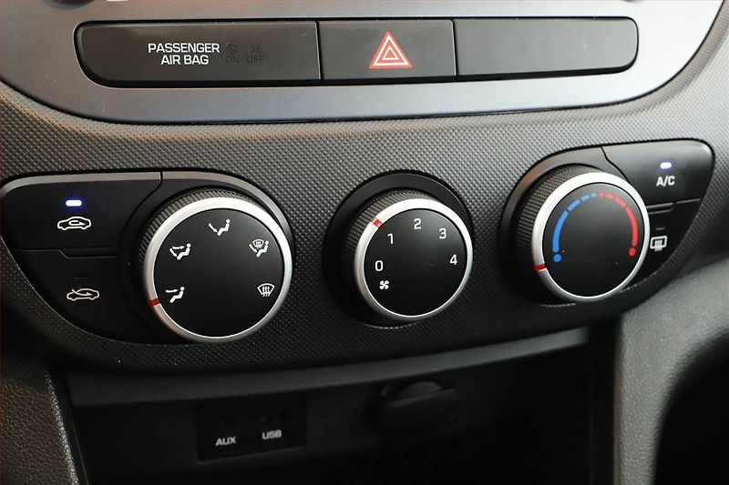 Hyundai i10 (2018) Classic 1.0 - fotka 12 z 13