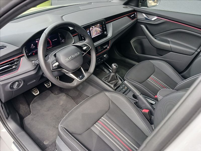 Škoda Scala 1,5 110 kW MONTE CARLO - fotka 14 z 31