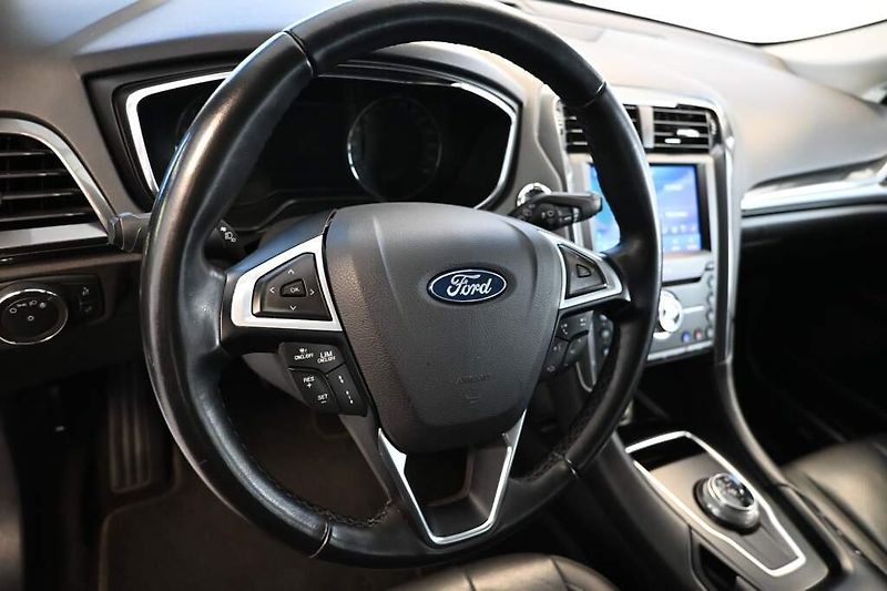 Ford Mondeo (2022) 2.0 140 KW LED SONY ACC 8AT EC - fotka 13 z 41