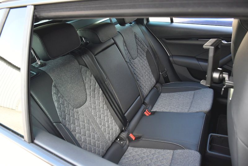 Škoda Octavia (2026) Combi Sportline 1,5 TSI m-HEV - fotka 39 z 44