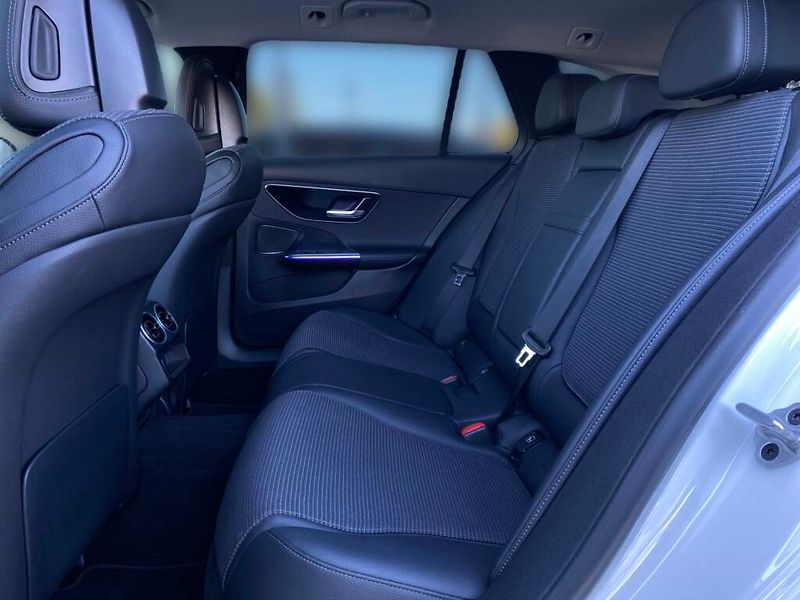 Mercedes-Benz Třídy C (2021) C 220 d 4MATIC kombi - fotka 11 z 28