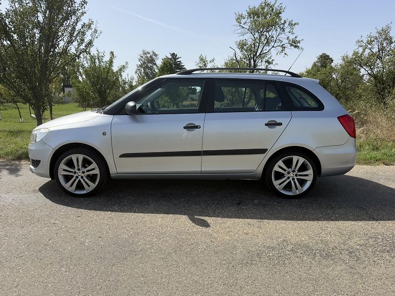 Škoda Fabia 1,2TSI 63kW Combi*NOVÉ ROZVODY - fotka 8 z 58