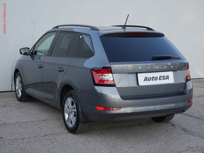 Škoda Fabia (2022) 1.0 TSI, Ambition - fotka 4 z 17