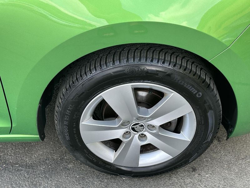 Škoda Rapid (2016) Spaceback 1.2TSI/66kW 1.Maj.  - fotka 33 z 35