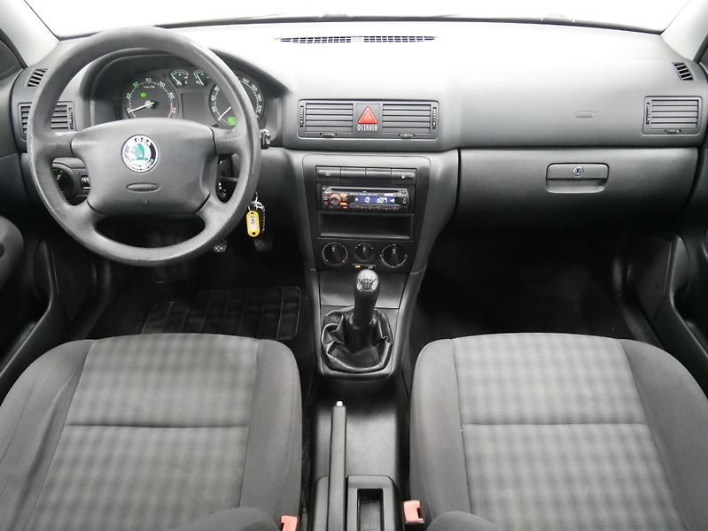 Škoda Octavia - fotka 5 z 20