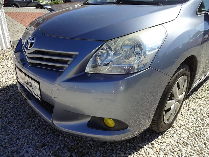 Toyota Verso 2.0 D-4D 7.MÍST - fotka 12 z 47