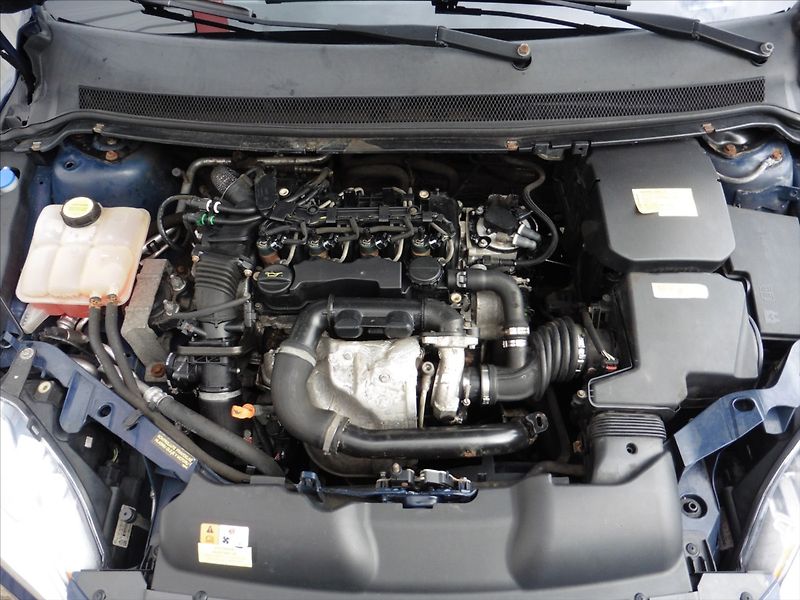 Ford Focus 1,6 TDCi Tournier - fotka 13 z 18