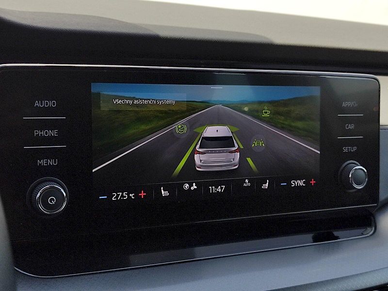 Škoda Octavia (2023) combi Ambition Plus 1,5 Tsi - fotka 14 z 35