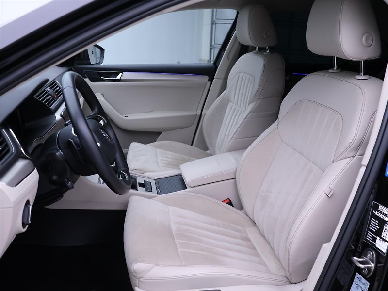 Škoda Superb 2,0 TDI  110 kW DSG DPH CZ - fotka 11 z 43