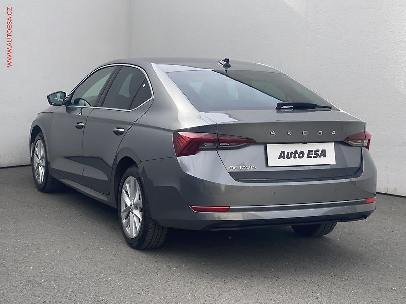 Škoda Octavia (2021) 2.0 TDi, ČR, Style, DSG. LED - fotka 6 z 21