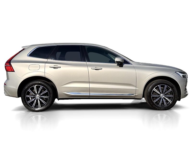 Volvo XC60 B4 AWD INSCRIP. // nezáv. top. - fotka 7 z 48
