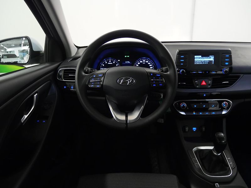 Hyundai i30 - fotka 19 z 26
