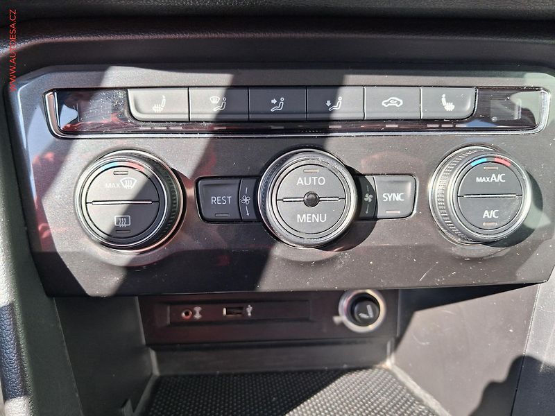 Volkswagen Tiguan (2016) 1.4 TSi, Trendline - fotka 15 z 15