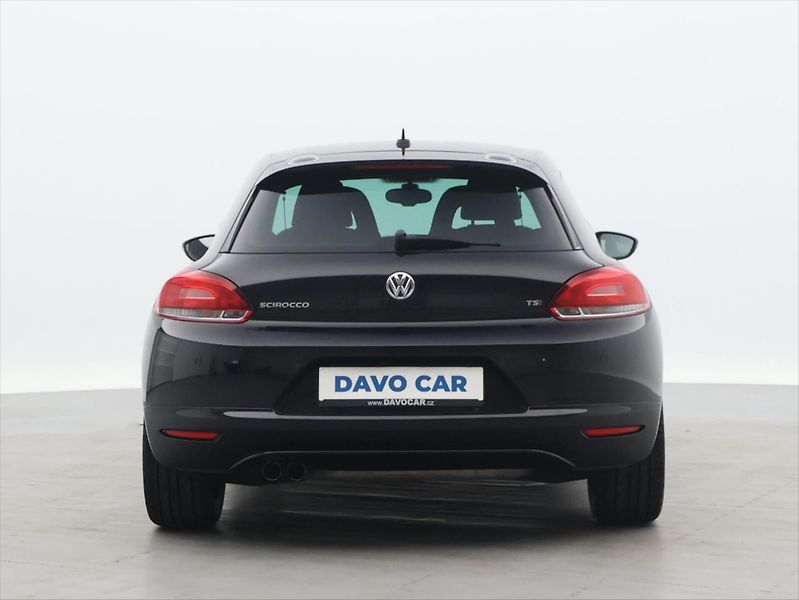 Volkswagen Scirocco 1,4 TSI 90kW Sport Xenon Pano - fotka 6 z 32