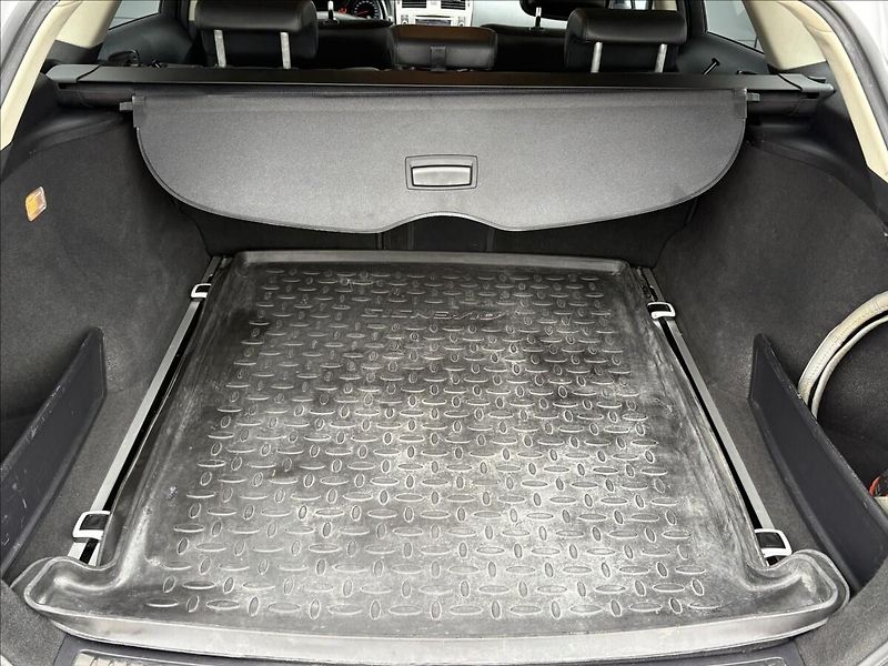 Toyota Avensis 1,8 VVT- i 108 KW AUTOMAT CZ - fotka 23 z 23