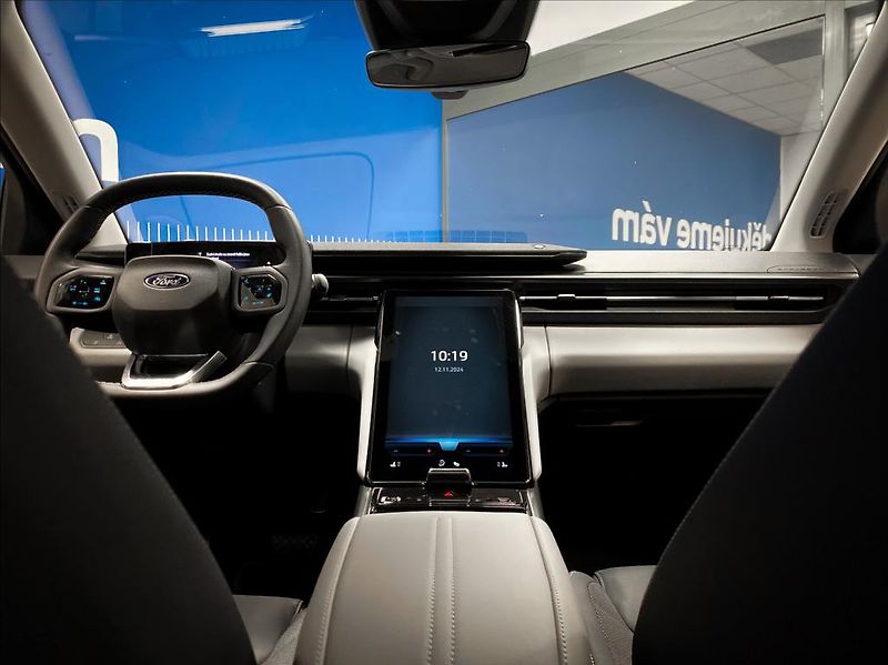 Ford Explorer (2024) 0,1 79 kWh AWD - fotka 6 z 19