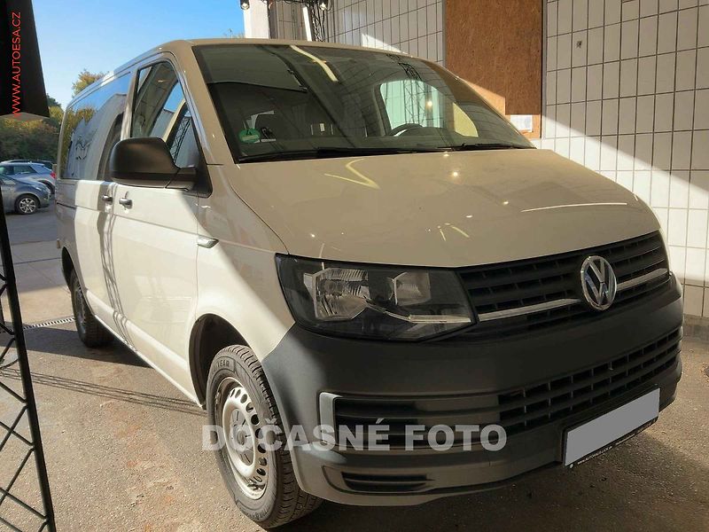 Volkswagen Transporter (2015) 2.0TDi 8míst T6, 110kW, TZ - fotka 1 z 9