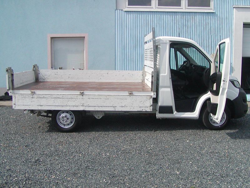 Peugeot Boxer (2015) 2.2 HDi,SKLOPKA, VÝB.STAV!! - fotka 16 z 74