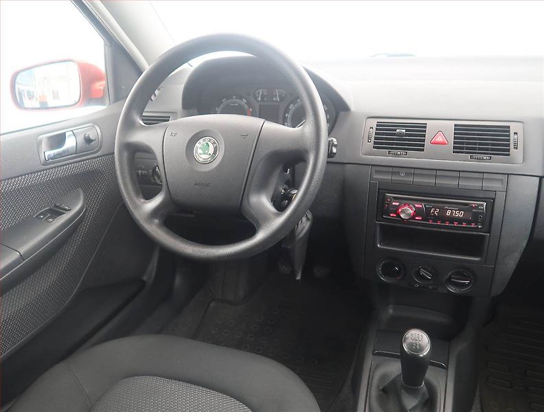 Škoda Fabia (2006) Ambiente 1.2, Serv.kniha - fotka 7 z 14