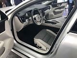 Volvo V60.